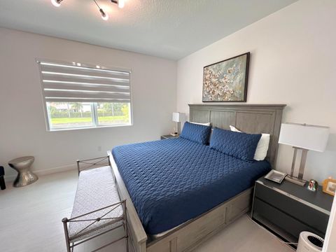 Tiny photo for 5409 Flannigan Way, Lake Worth, FL 33463 (MLS # B26010819)