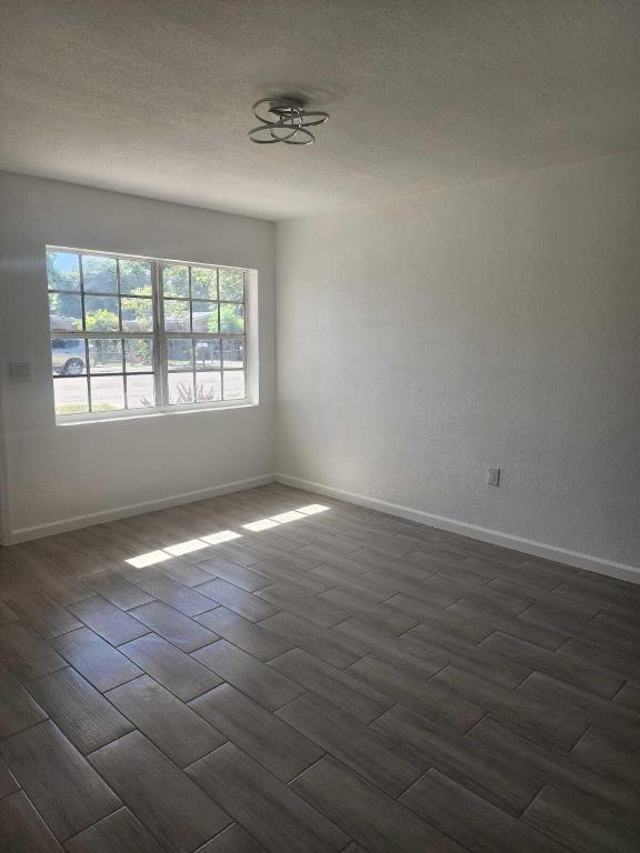 ARCH CREEK ESTS - Residential Lease