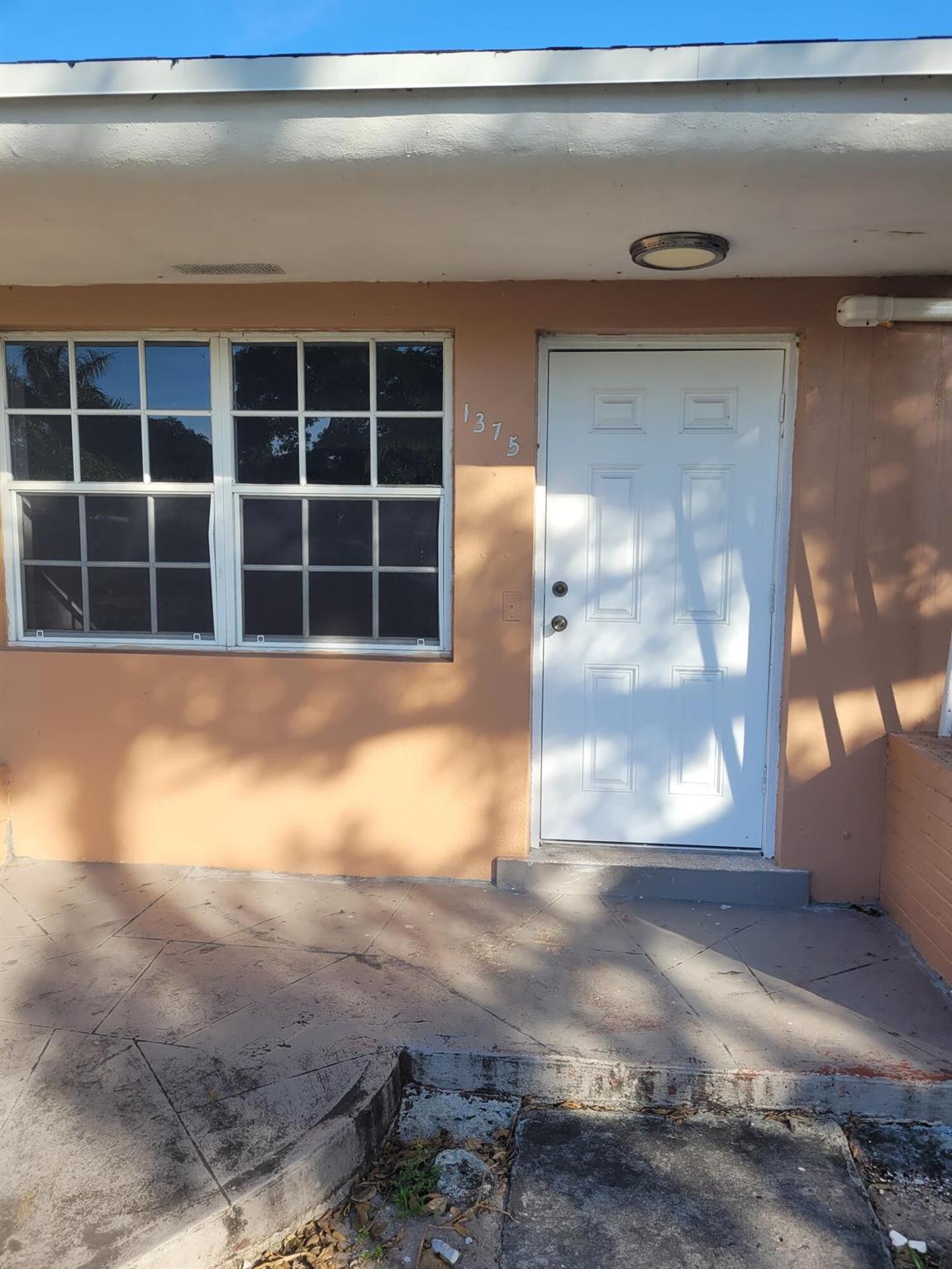 ARCH CREEK ESTS - Residential Lease