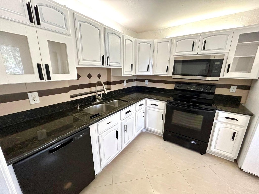 Royale Gardens - Residential