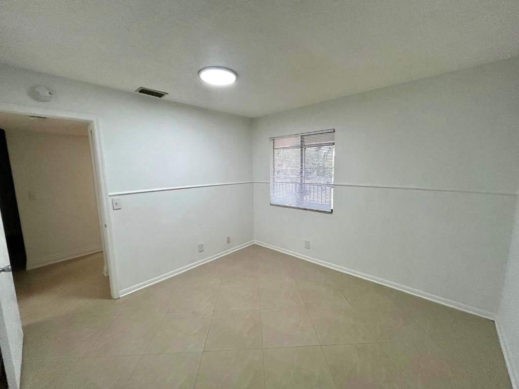 Royale Gardens - Residential