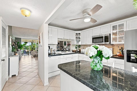 Photo of 777 S FEDERAL Highway #401N, Pompano Beach, FL 33062 (MLS # B26064560)