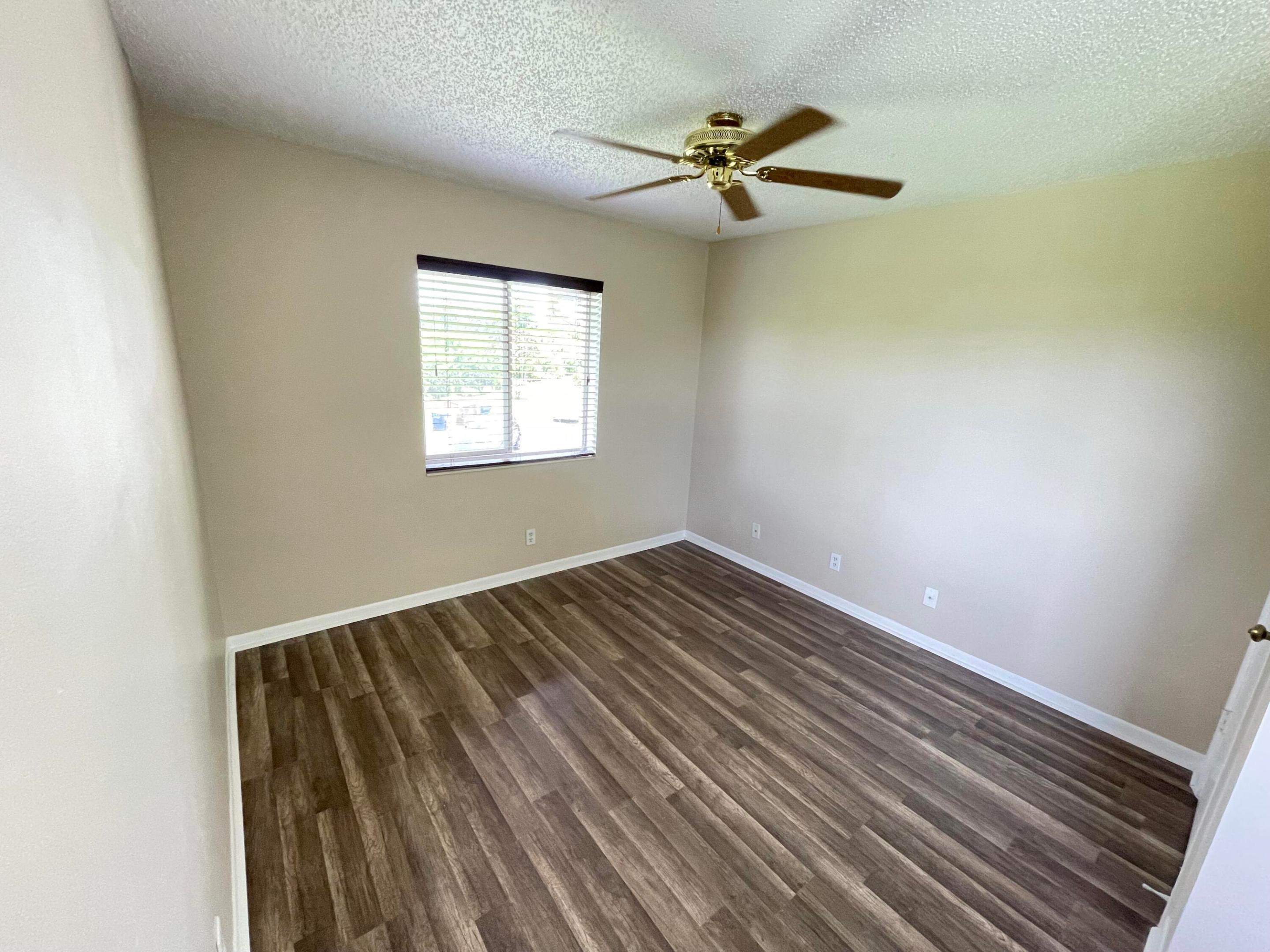 PINE RIDGE AT HAVERHILL CONDO - Residential Lease