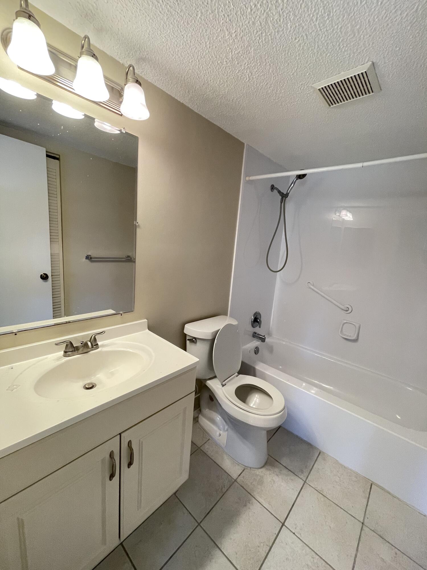 PINE RIDGE AT HAVERHILL CONDO - Residential Lease