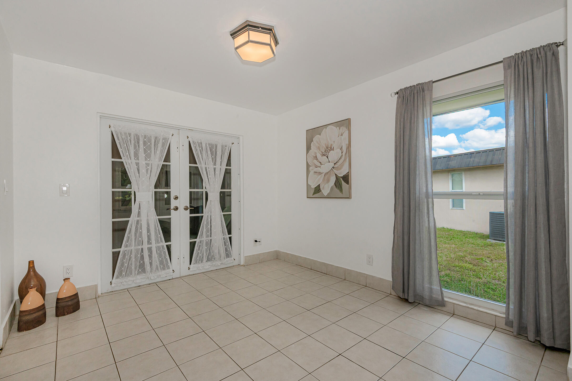 MAINLANDS OF TAMARAC LAKE - Residential