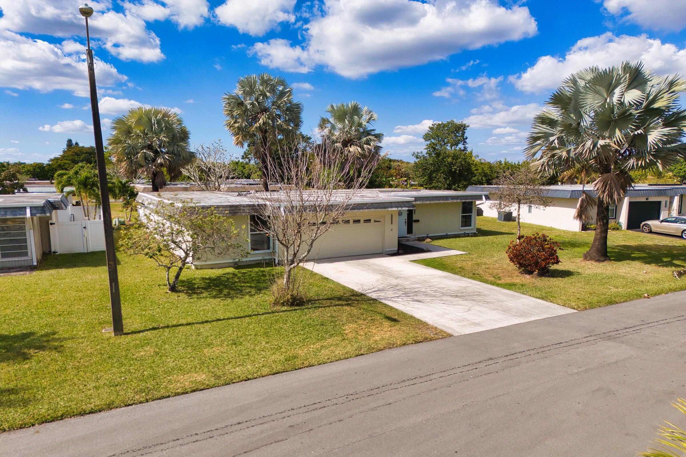 MAINLANDS OF TAMARAC LAKE - Residential