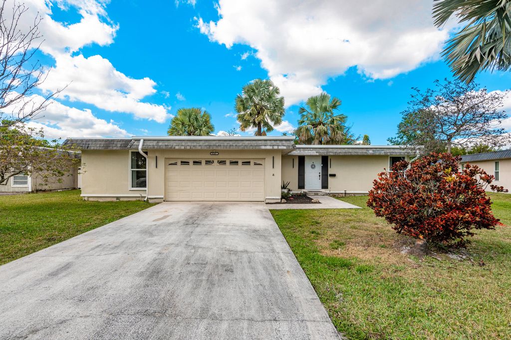 Photo of 6307 NW 71 St Avenue, Tamarac, FL 33321 (MLS # R11163178)