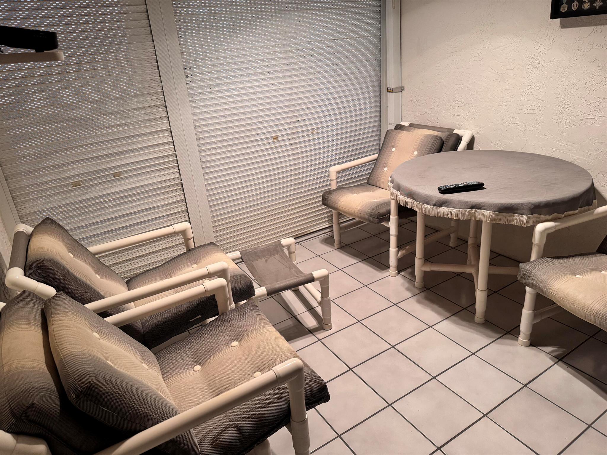 INTERNATIONAL CLUB CONDO - Residential Lease