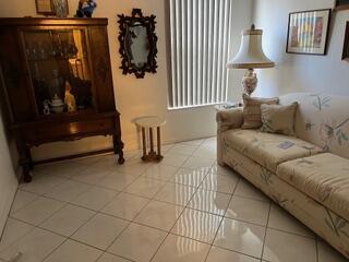 INTERNATIONAL CLUB CONDO - Residential Lease