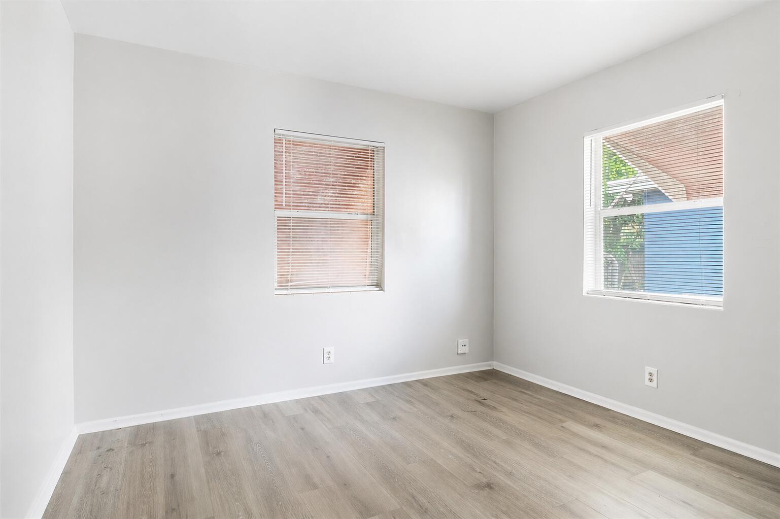 WHITE CAPS SUB - Residential Income