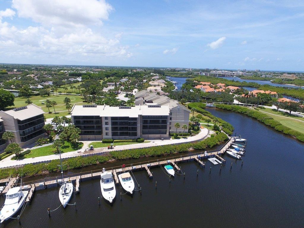 Photo of 16940 Bay Street #N301, Jupiter, FL 33477 (MLS # R10793561)