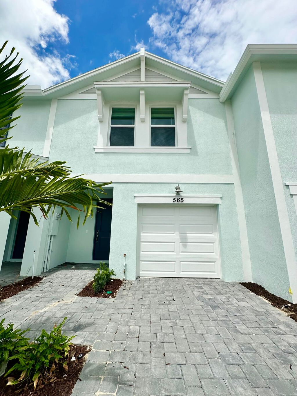 Photo of 565 Salisbury Circle, Fort Pierce, FL 34982 (MLS # R11114242)