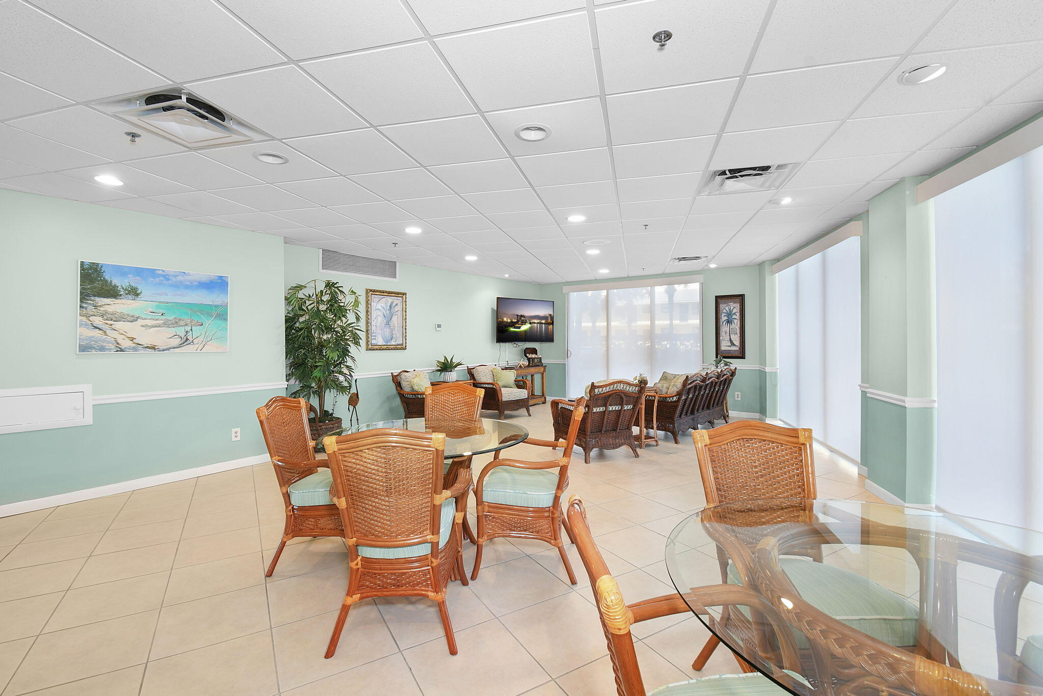 SEA POINTE TOWERS OF FORT PIERCE, A CONDOMINIUM - Residential Lease