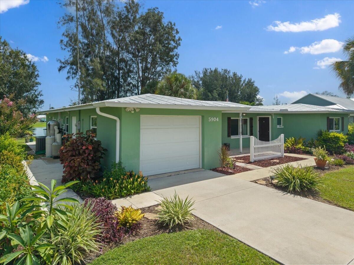 View photos, virtual tours, details... 5904 Killarney Avenue