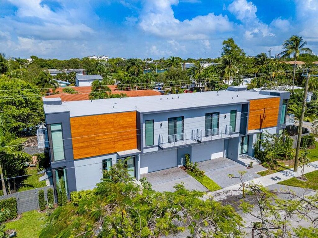 Photo of 925 NE 6th Street, Fort Lauderdale, FL 33304 (MLS # R11133677)