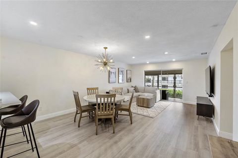 Condominium in Boca Raton FL 40 13th St St 6.jpg