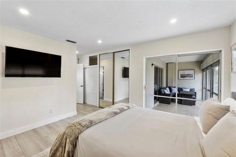 Condominium in Boca Raton FL 40 13th St St 24.jpg