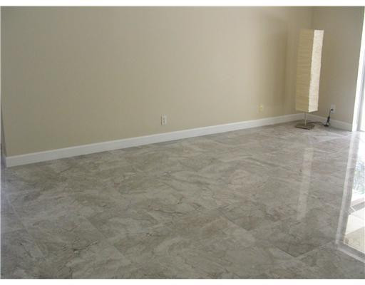 BOCA GREENS 4 - Residential