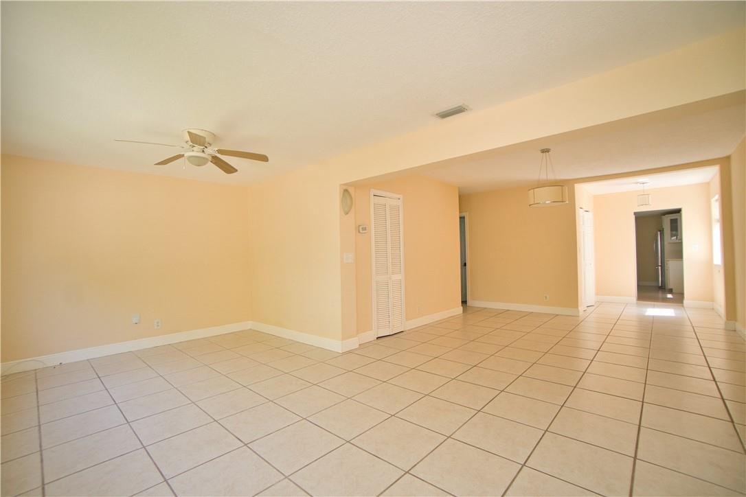 LAUDERDALE 2-9 D - Residential Lease