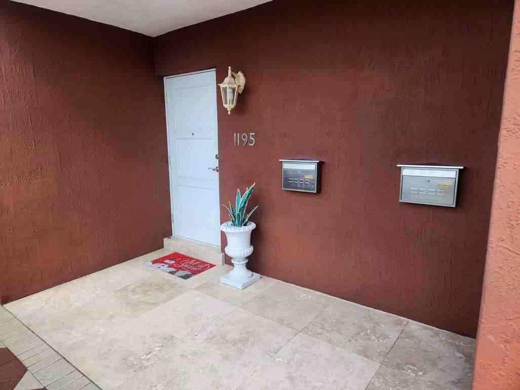 1195 NW 30TH Place
