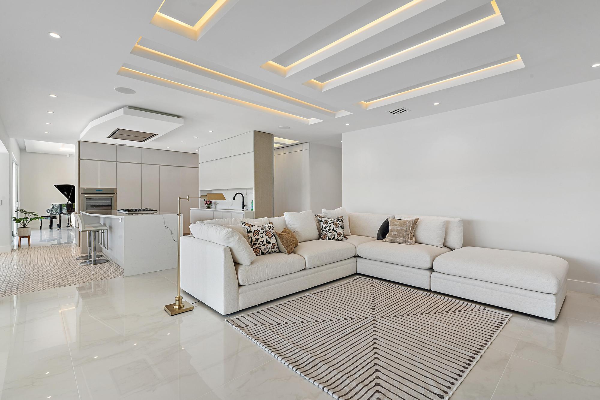 HERITAGE OAKS - Residential