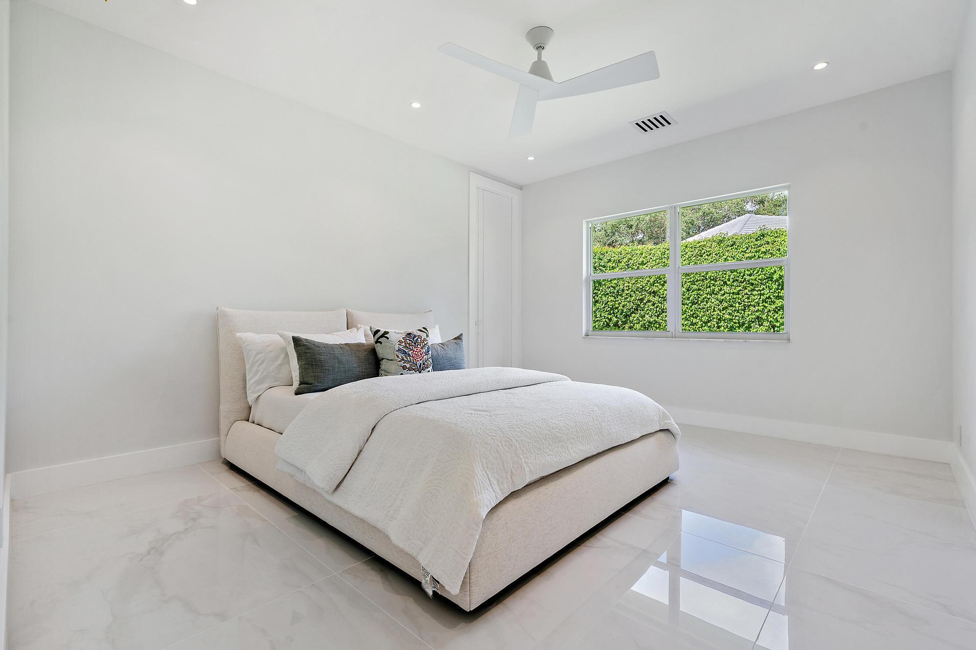 HERITAGE OAKS - Residential