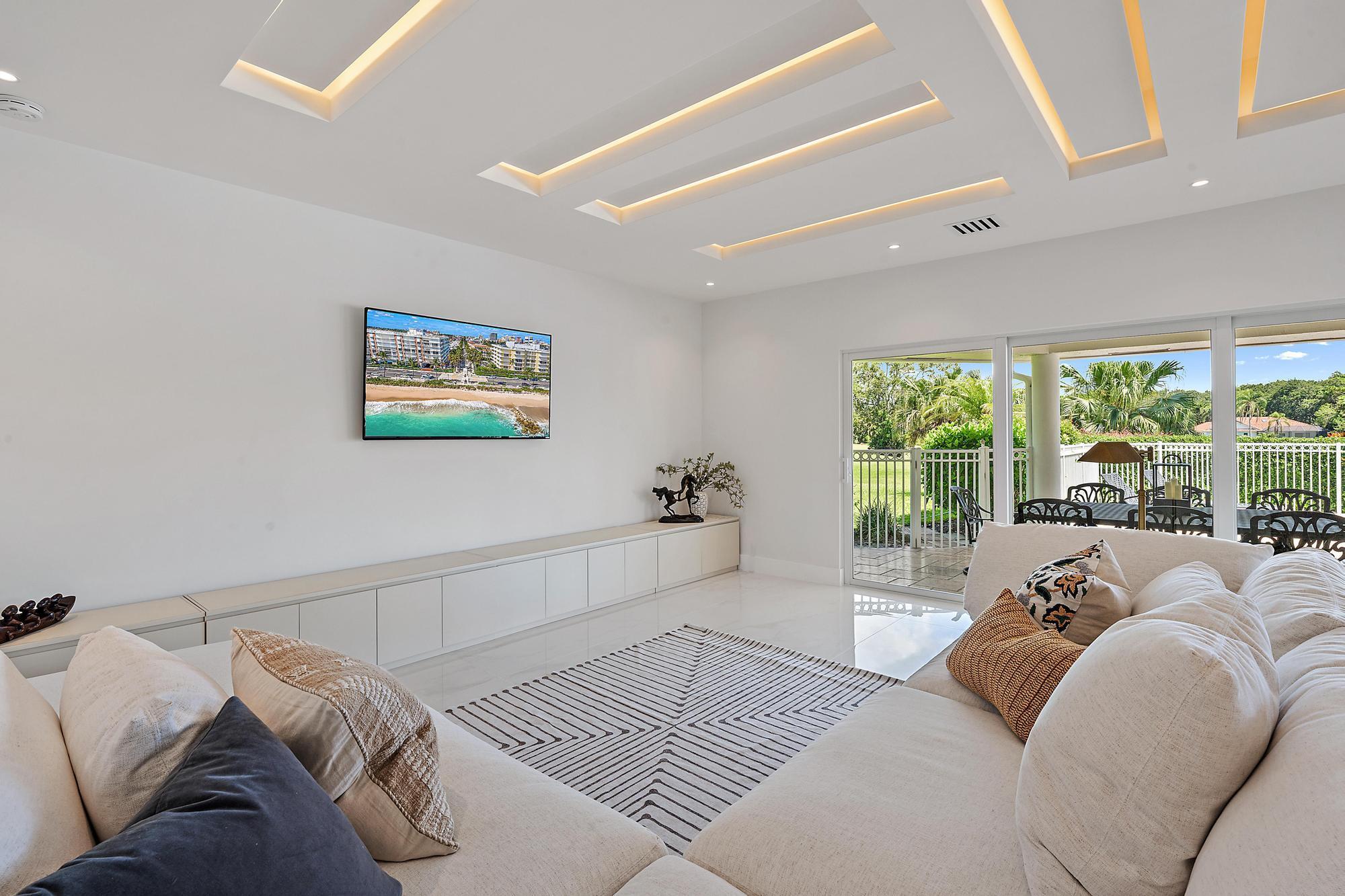 HERITAGE OAKS - Residential