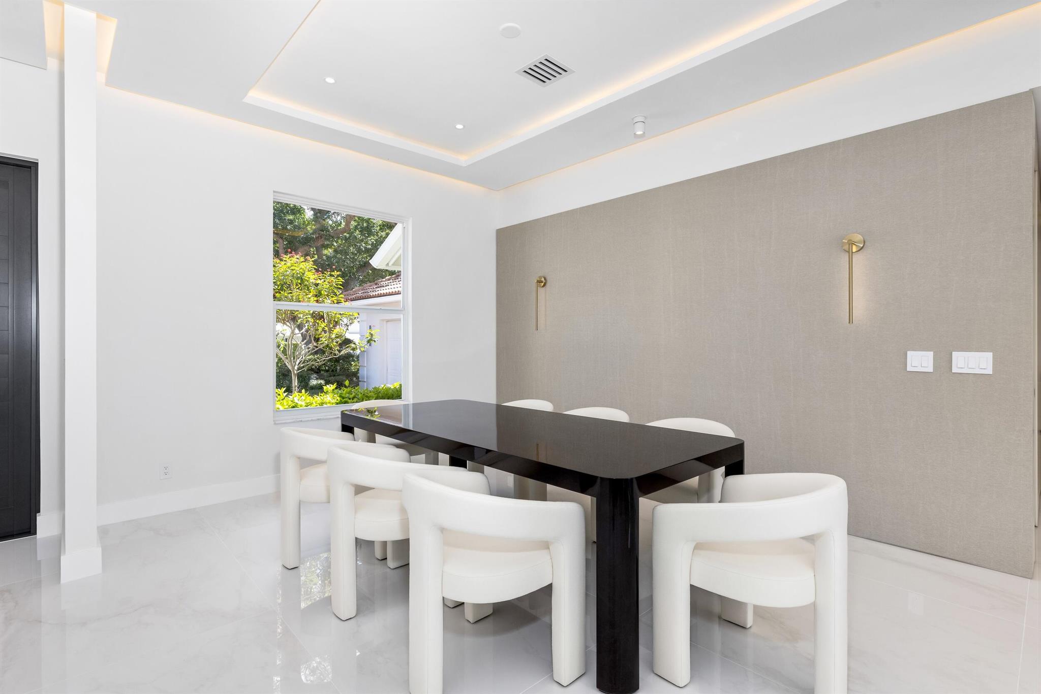 HERITAGE OAKS - Residential