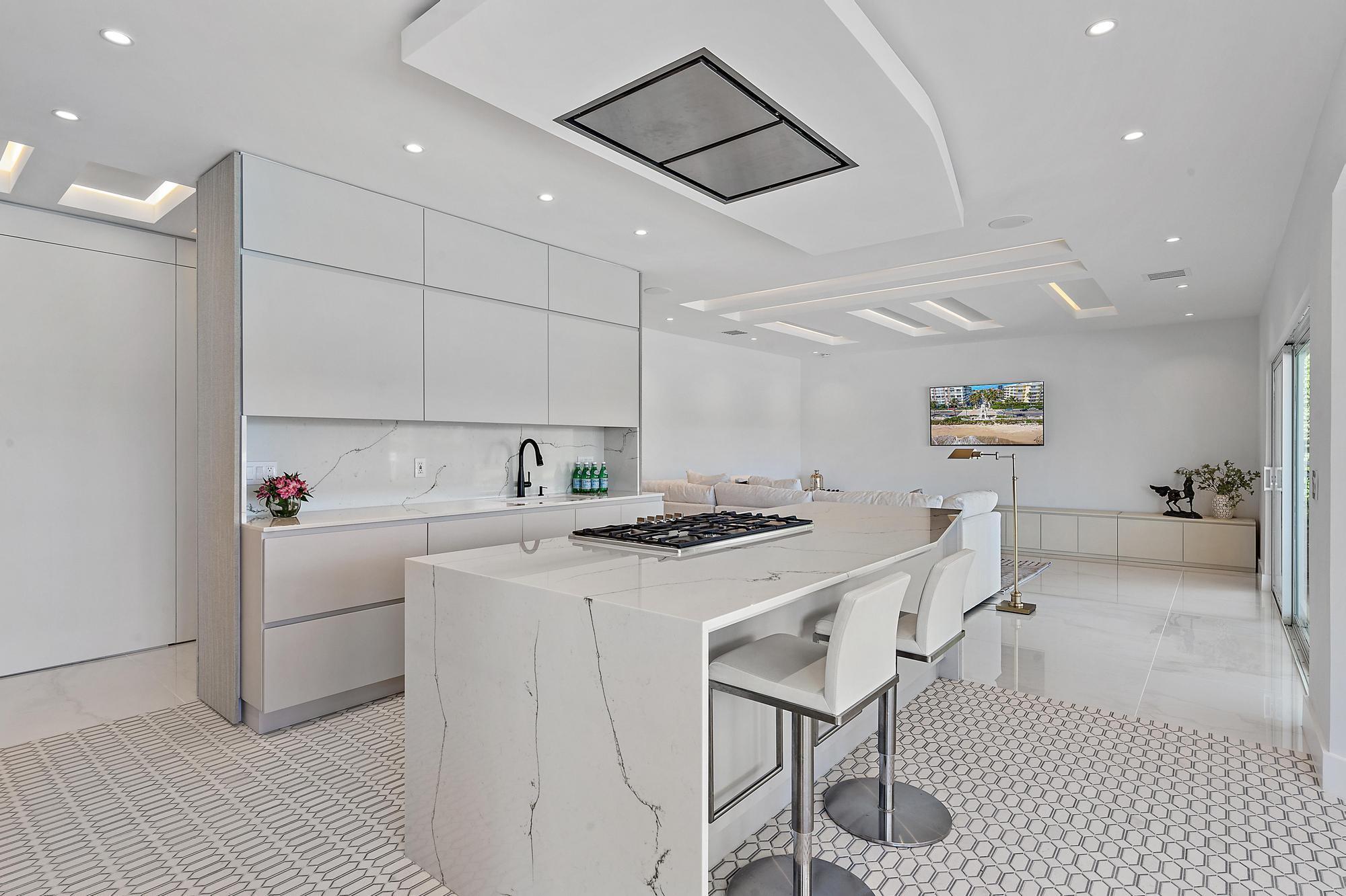 HERITAGE OAKS - Residential