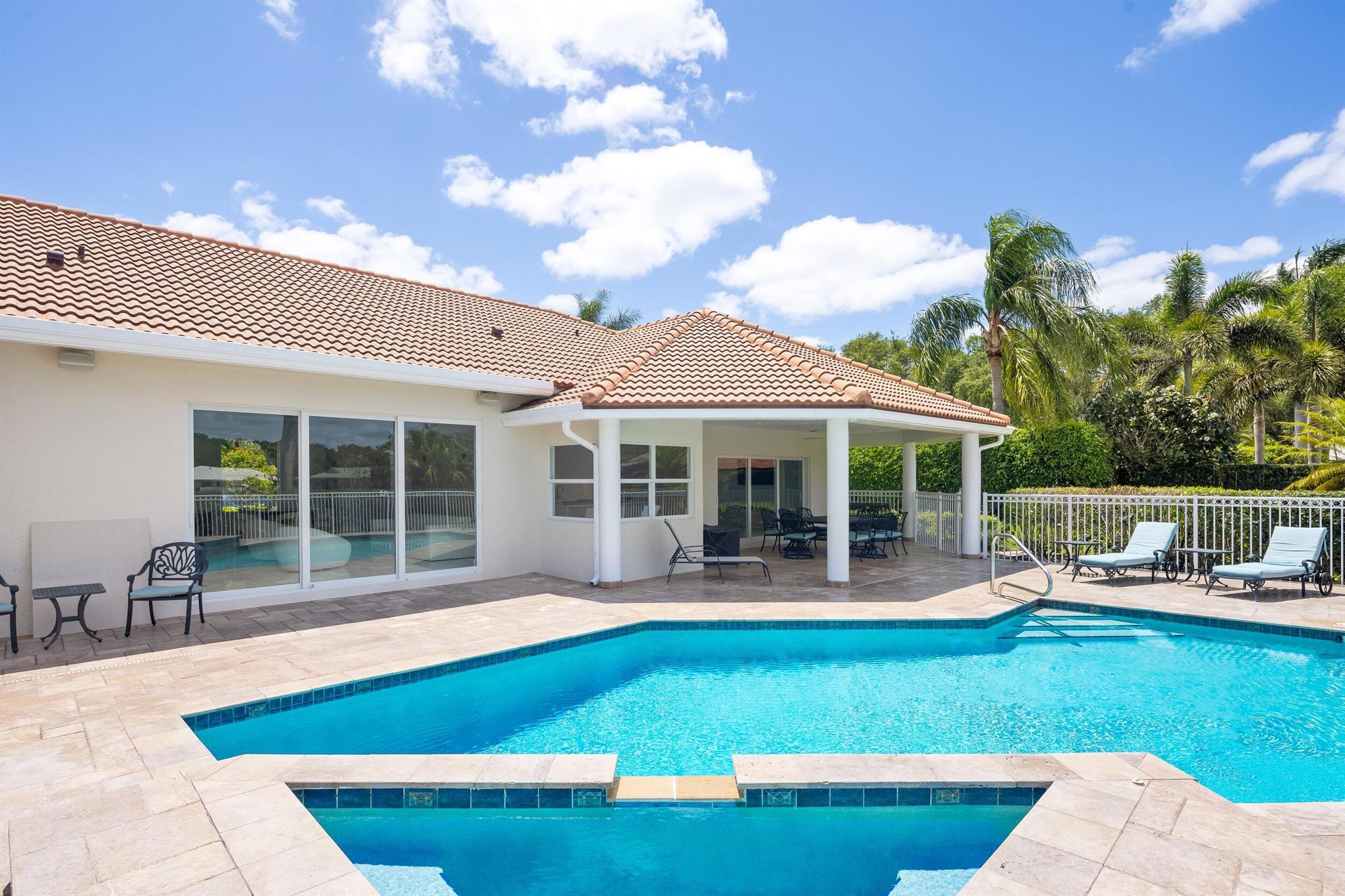 HERITAGE OAKS - Residential