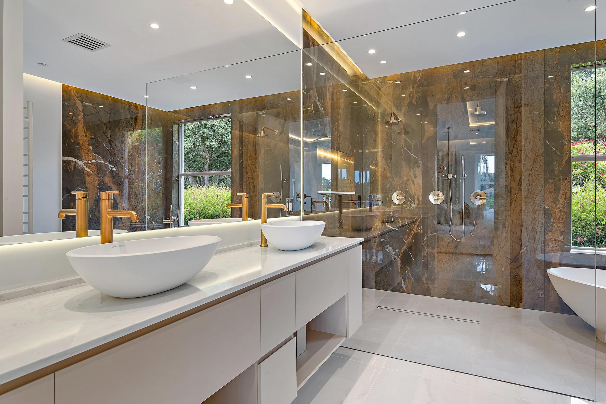 HERITAGE OAKS - Residential