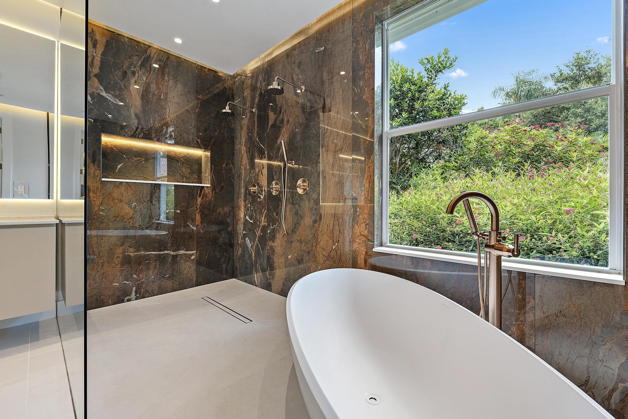 HERITAGE OAKS - Residential