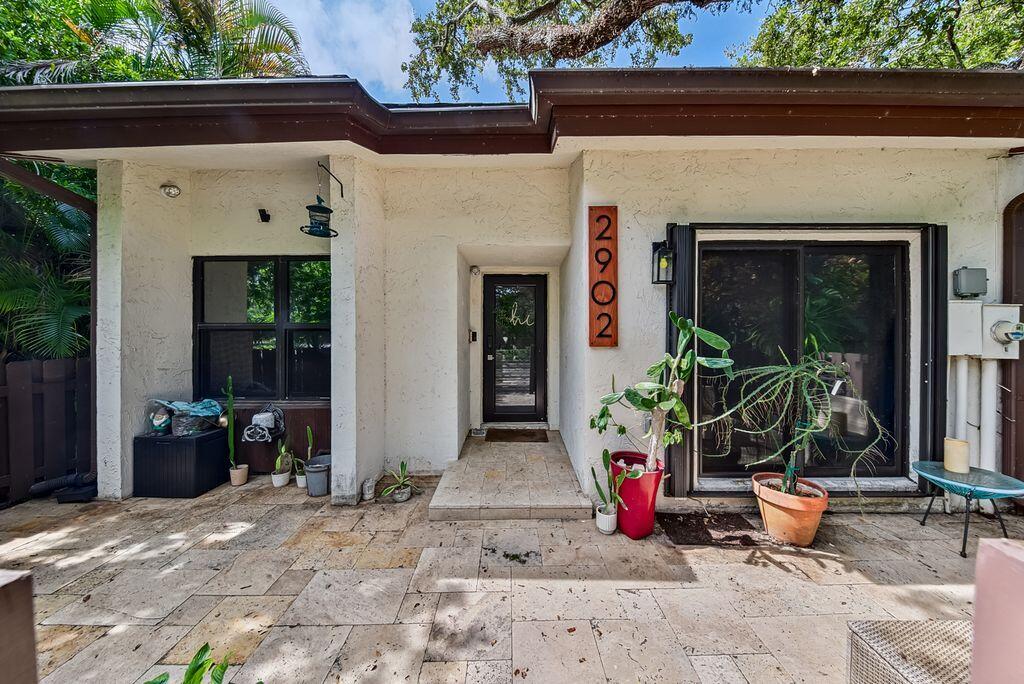 Photo of 2902 N 33rd Terrace, Hollywood, FL 33021 (MLS # B26090410)