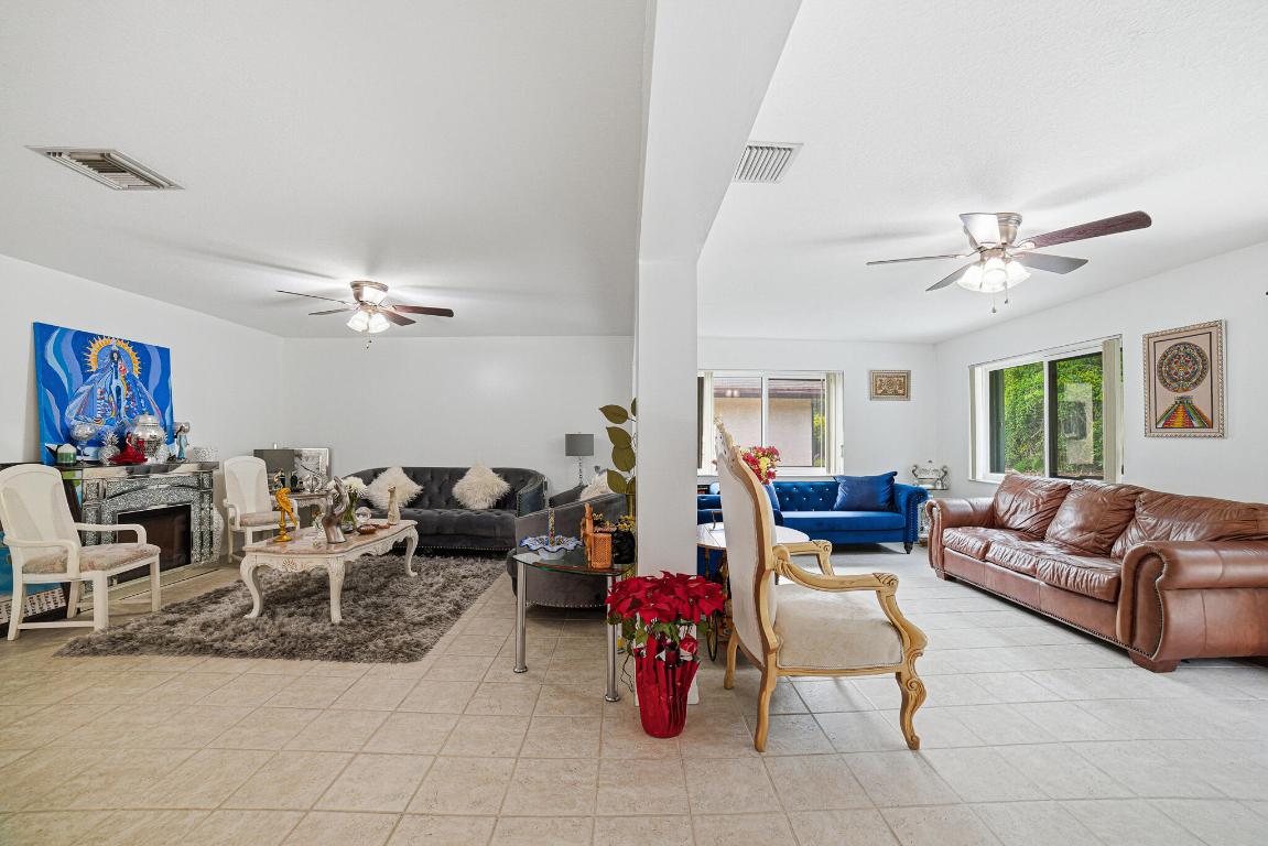 BUTTONWOOD 2 - Residential