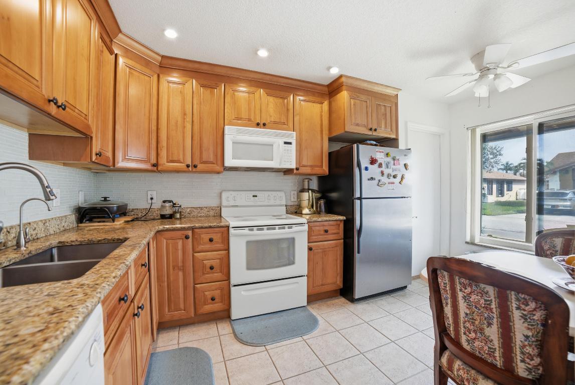 BUTTONWOOD 2 - Residential