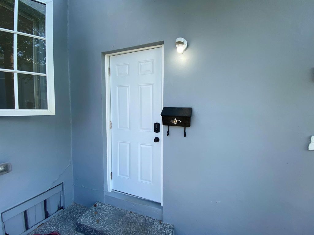 Photo of 10 N Palmway #2, Lake Worth Beach, FL 33460 (MLS # R11106004)