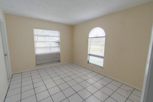 country club village - Residential Income