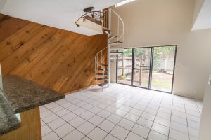 country club village - Residential Income