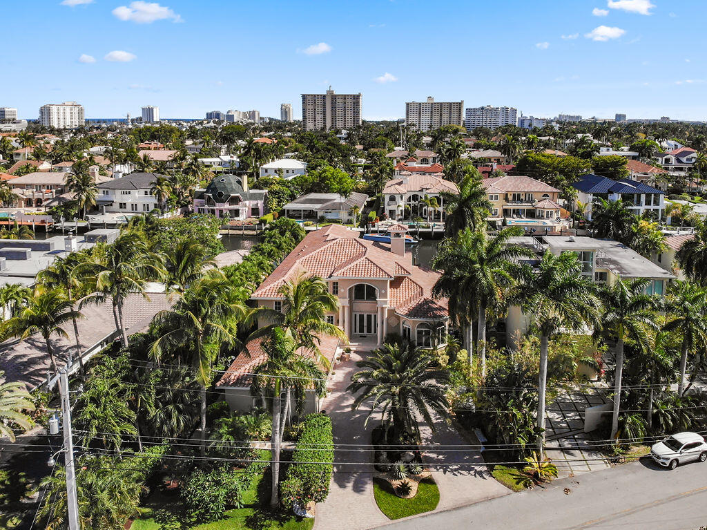 SEVEN ISLES - Residential