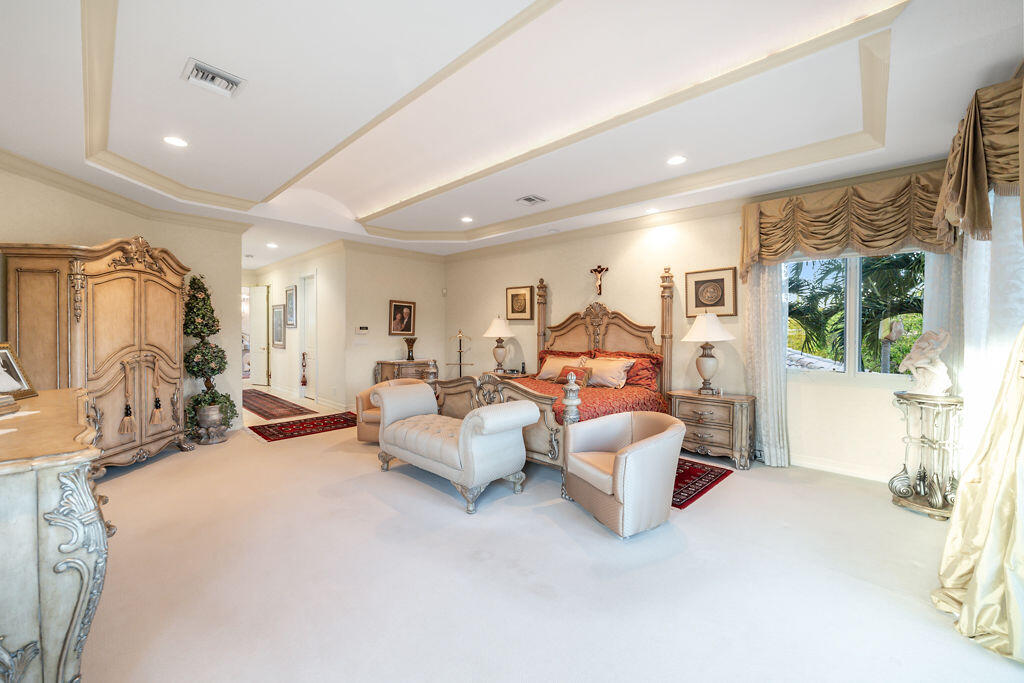 SEVEN ISLES - Residential