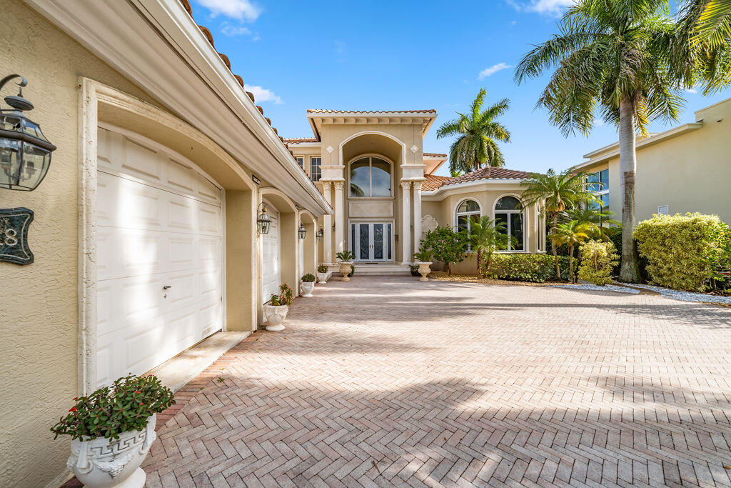 SEVEN ISLES - Residential