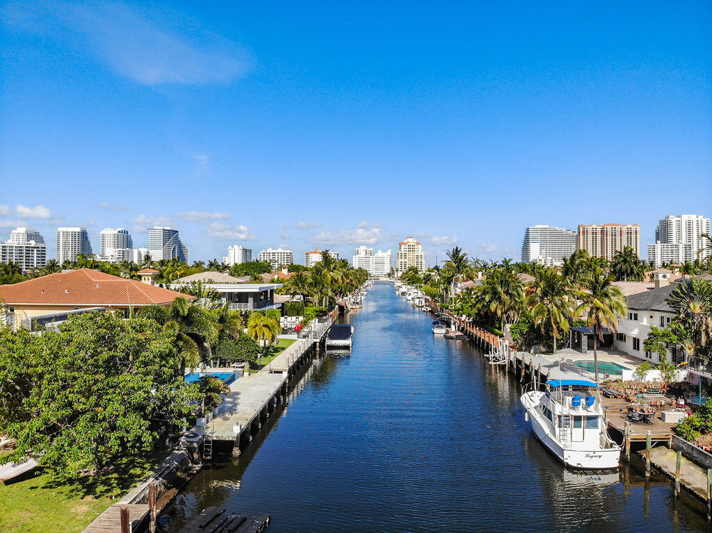 SEVEN ISLES - Residential