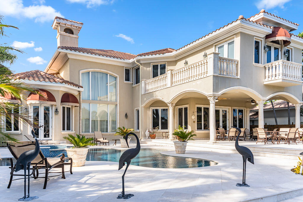 SEVEN ISLES - Residential