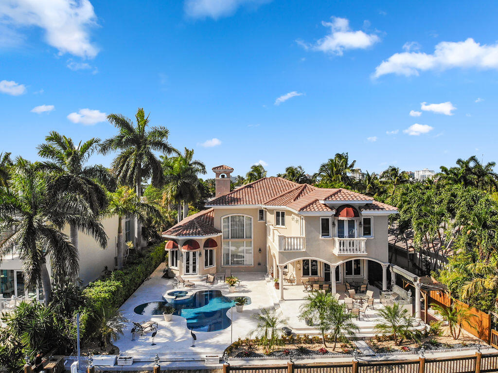 SEVEN ISLES - Residential