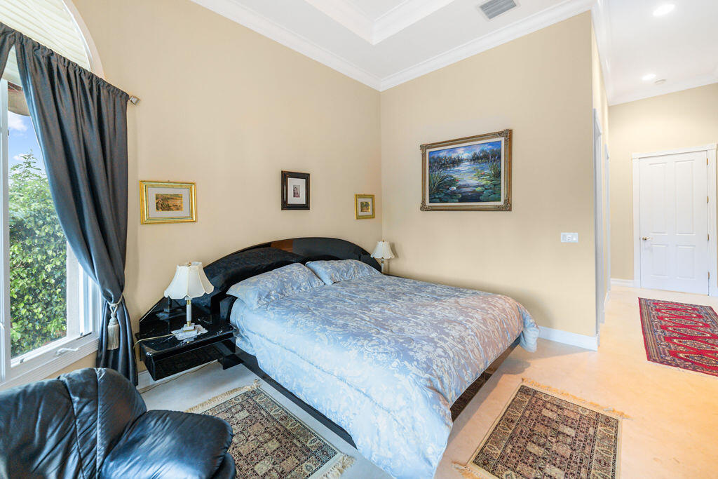 SEVEN ISLES - Residential