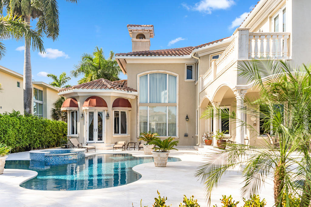 SEVEN ISLES - Residential