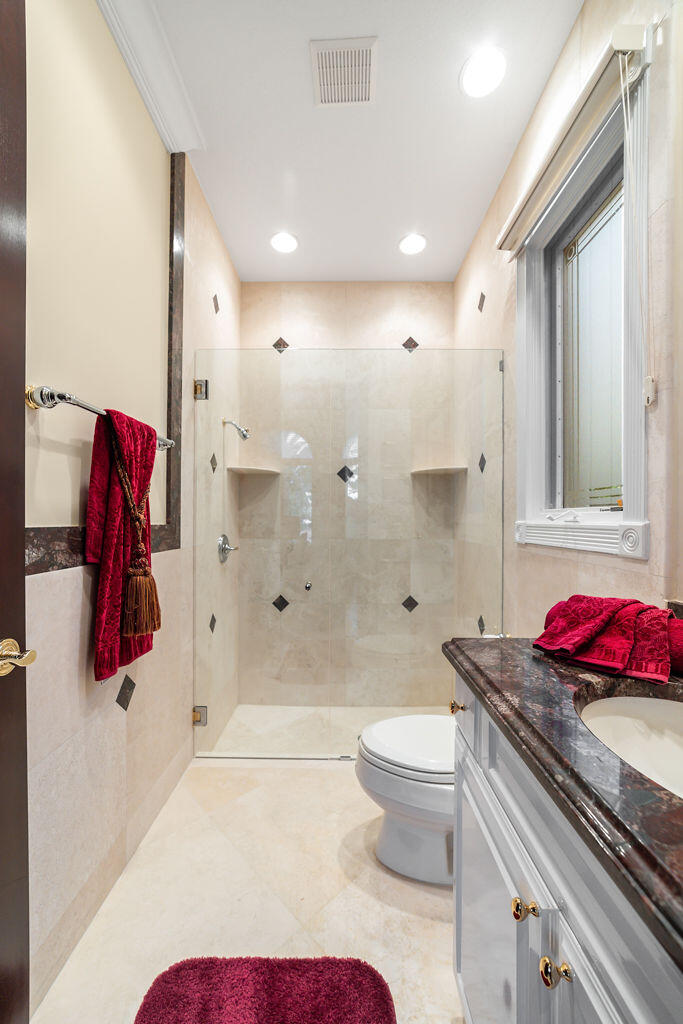 SEVEN ISLES - Residential