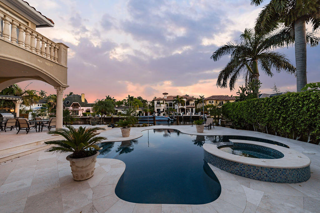 SEVEN ISLES - Residential