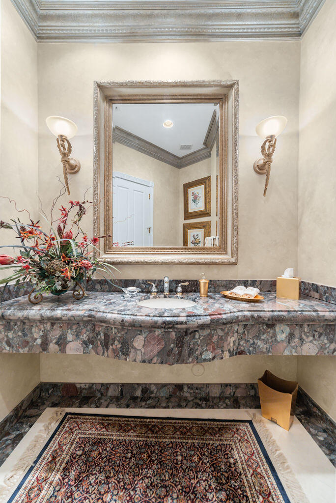 SEVEN ISLES - Residential