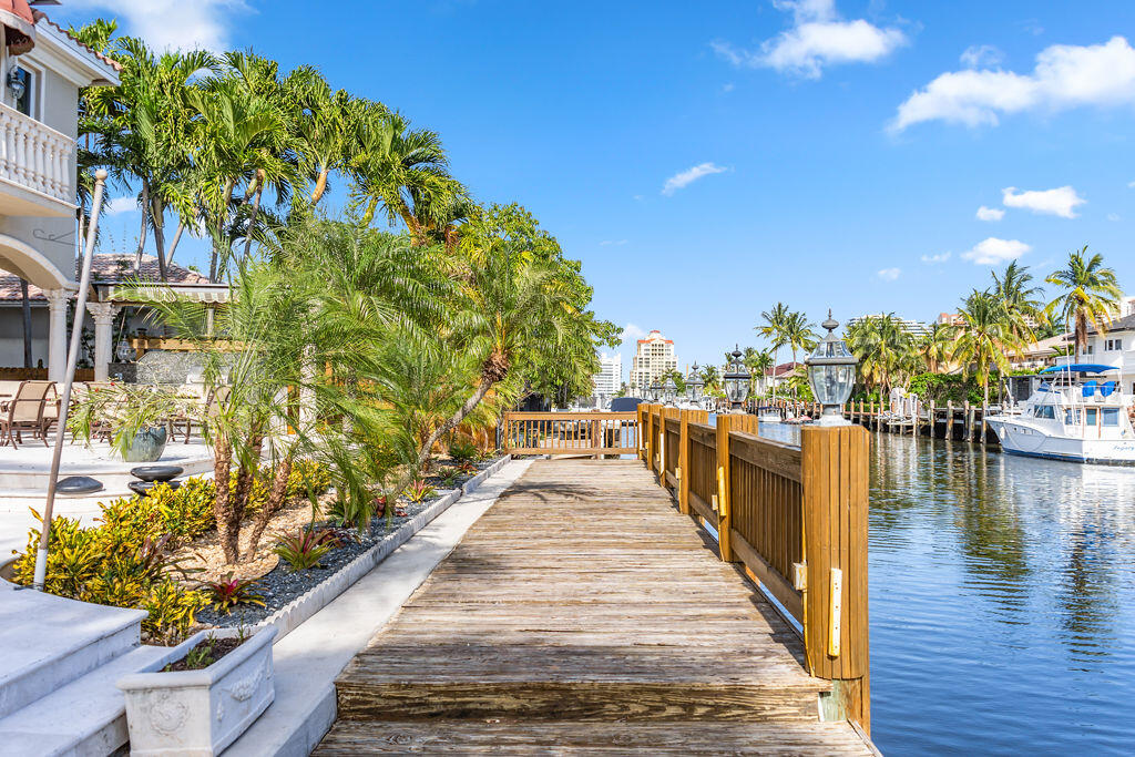 SEVEN ISLES - Residential